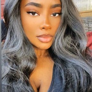 Meet your posher! 😘